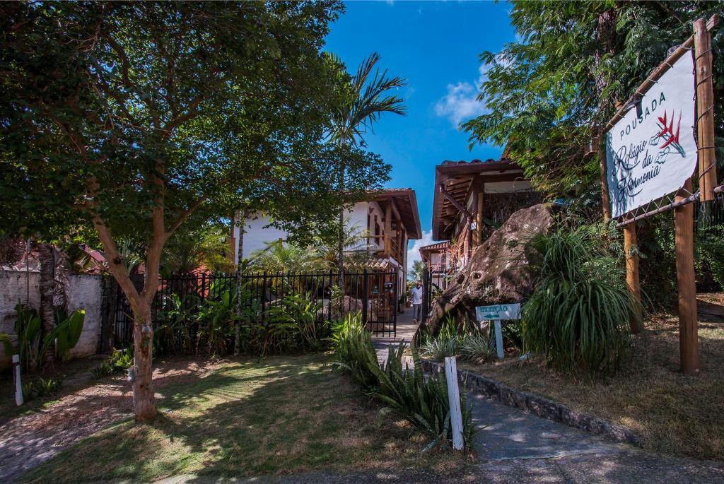 Incomparável hospitalidade e atendimento atencioso junto à completa infra-estrutura, fazem da Pousada Refúgio da Harmonia uma excelente opção para sua hospedagem em total equilíbrio com a natureza e o mar.
